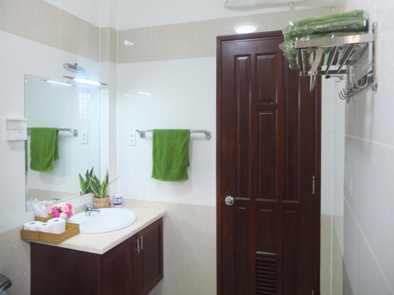 הו צ'י מין סיטי S Phuot Airport Hostel מראה חיצוני תמונה